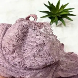 Wine Lace Elegance Set Lish Blish