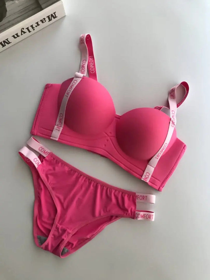 Scarlet Comfort Set Lish Blish